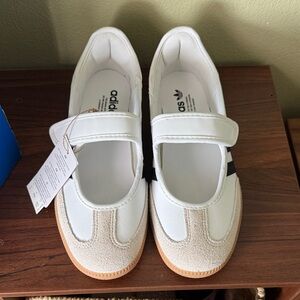 Adidas White Mary Jane Samba originals black and white gum sole new size 7 kids